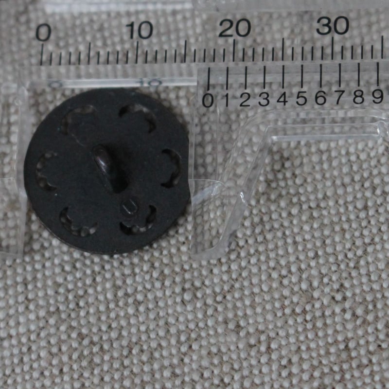 錆色透かしメタルボタン 18㎜ フランスヴィンテージ 256 | Le manège