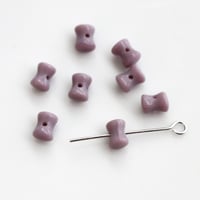 . ちいさなガラスビーズ  8個 （パープル） 6㎜   チェコヴィンテージ　185
