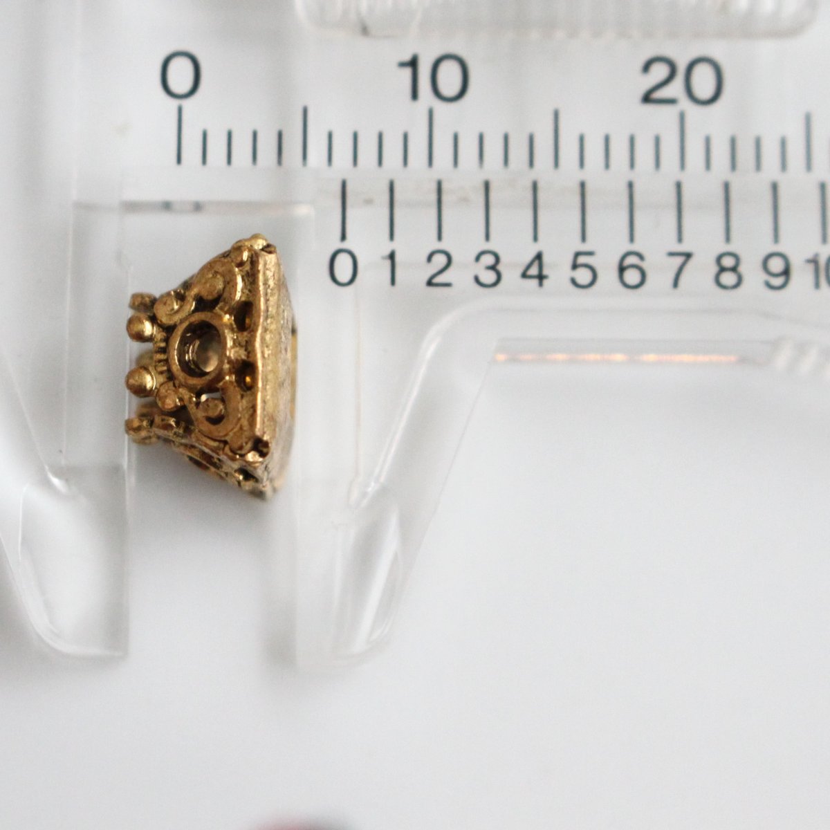 スクエア装飾メタルパーツ 10㎜ 2個 フランスヴィンテージ 811