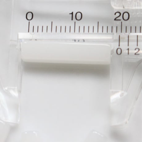 ガラスチューブビーズ （ﾎﾜｲﾄ）4本　20㎜　フランス現行　140