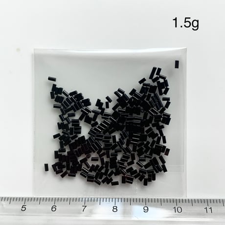 極細竹ビーズ　1.5ｇ (ﾌﾞﾗｯｸ)   2㎜×Ø1.5㎜　フランスヴィンテージ　fe19