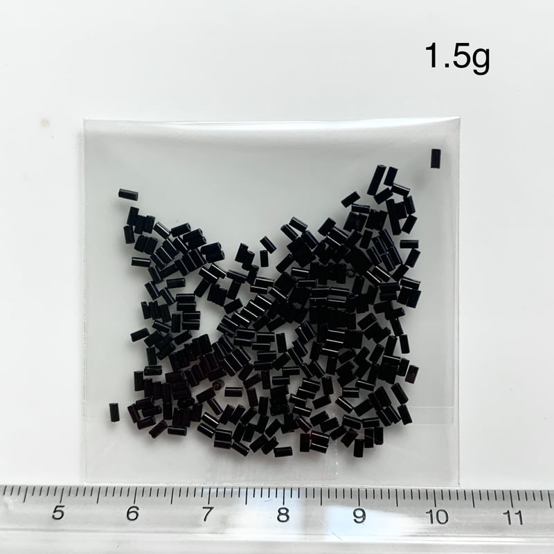 極細竹ビーズ 1.5g (ﾌﾞﾗｯｸ) 2㎜×Ø1.5㎜ フランスヴィンテージ fe19