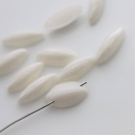 .【希少】ナツメ型スパンコール14㎜  10個　white（ゼラチン）1920年代フランス製　798