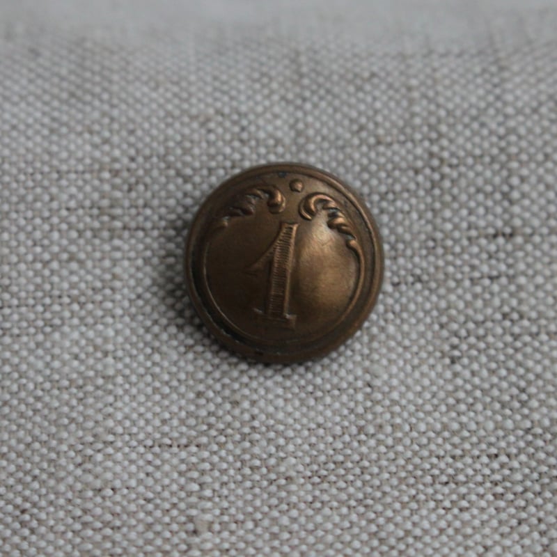 古い真鍮のボタン 18㎜ フランスアンティーク fh32 | Le manège