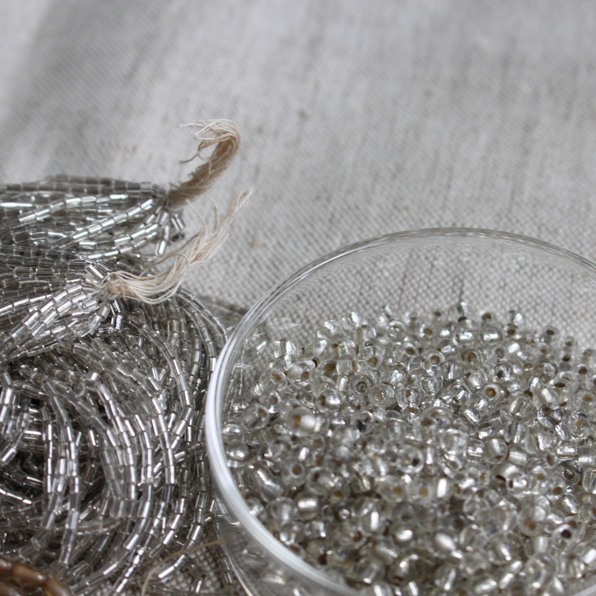 アンティーク竹ビーズ Ø1.5㎜（ｼﾙﾊﾞｰ）フランス製 685 | Le manège