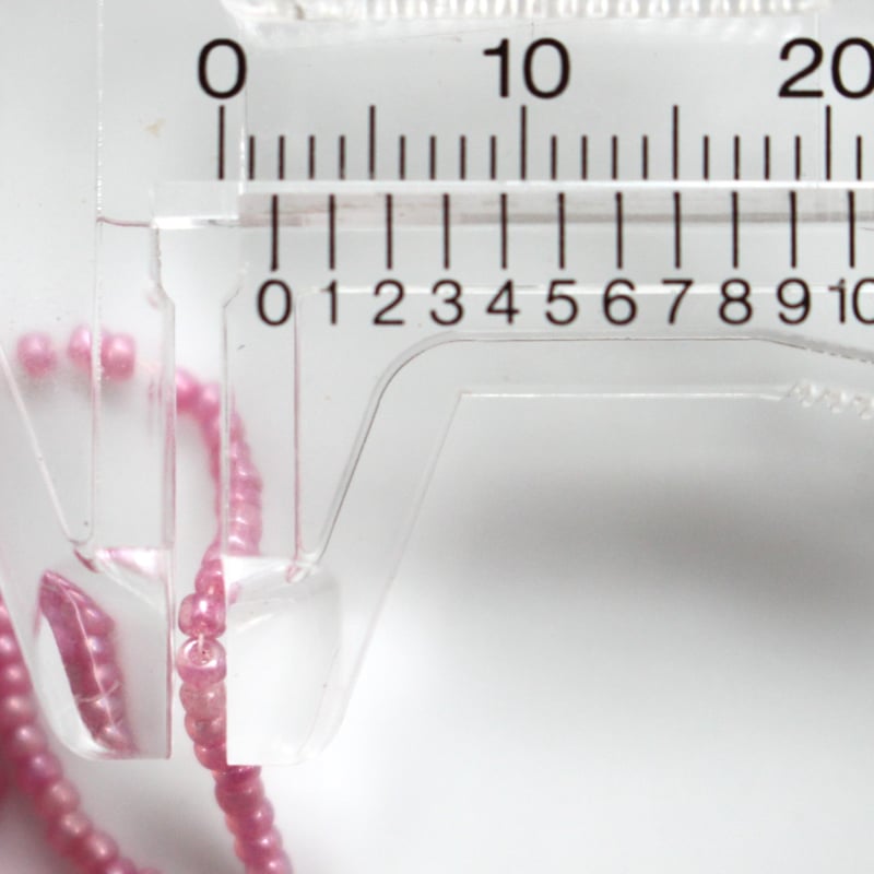 1800年後期 シャモア 裏地 アンティーク ビーズ パース アンティークシードビーズ Ø2㎜（ｸﾘｱﾋﾟﾝｸ）1束 1920年代 フランス製