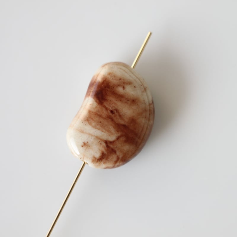 そら豆型の陶器ビーズ 22㎜（オレンジ）フランスパーツ 832 | Le manège