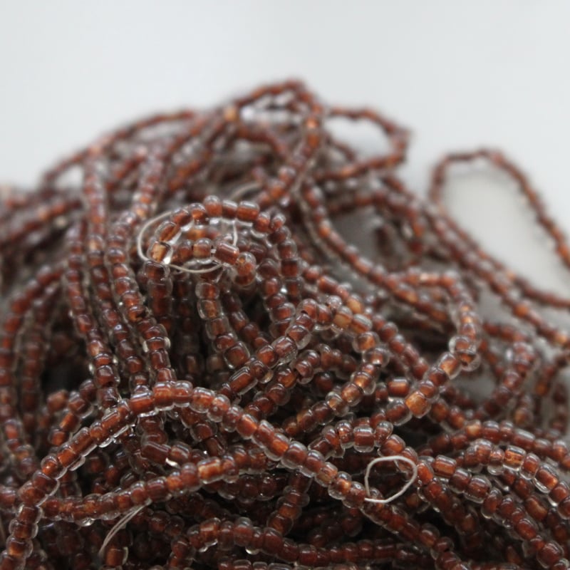 アンティークシードビーズ Ø2㎜（ｸﾘｱﾌﾞﾗｳﾝ）フランス製 S327 | Le manège