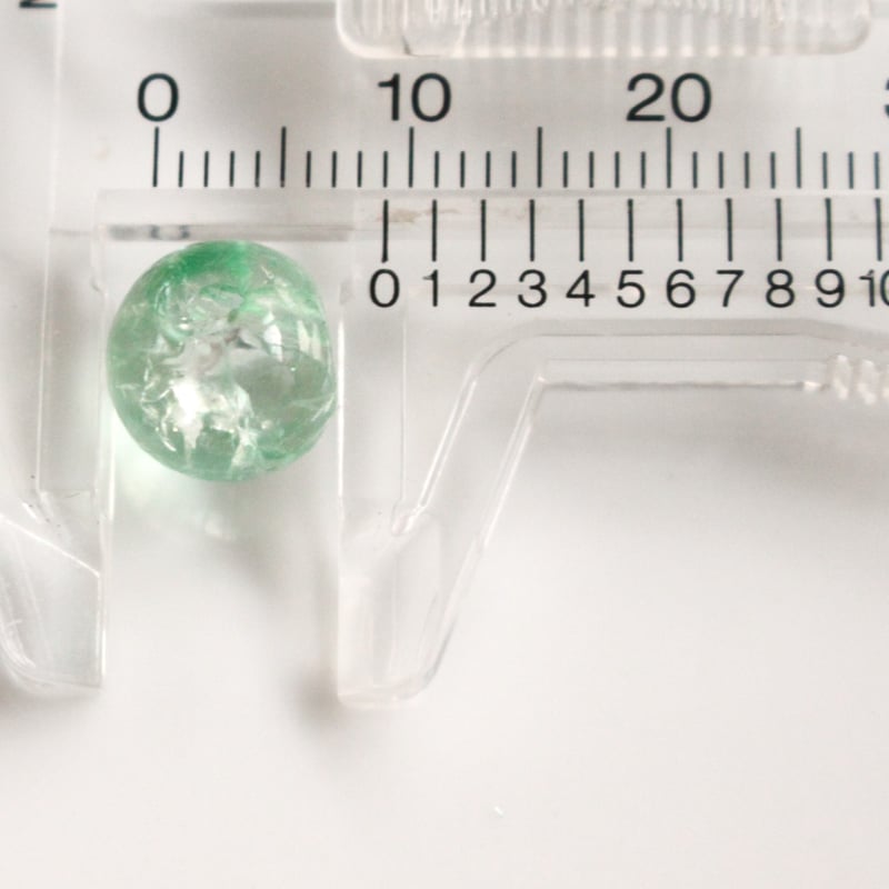 ラウンドクラックガラスビーズ9㎜ 2個 フランス製ヴィンテージ 485