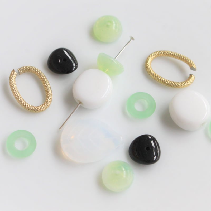 オパール　ブローチ　イヤリング　セット　カボション　ビンテージ　ヴィンテージ オパール ブローチ イヤリング セット カボション ビンテージ