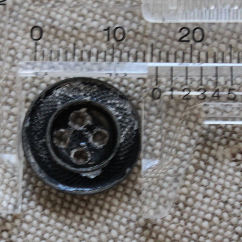 四つ穴メタルボタン各種 フランスヴィンテージ 200 | Le manège