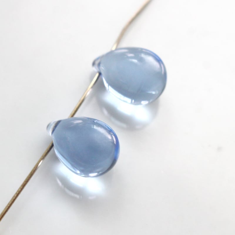 ドロップガラスビーズ13㎜ 2個（clear blue） チェコ80年代