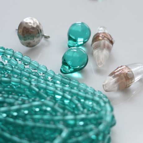 .ラウンドガラスビーズ3.5㎜　20個（bluegreen）　チェコ80年代ヴィンテージ