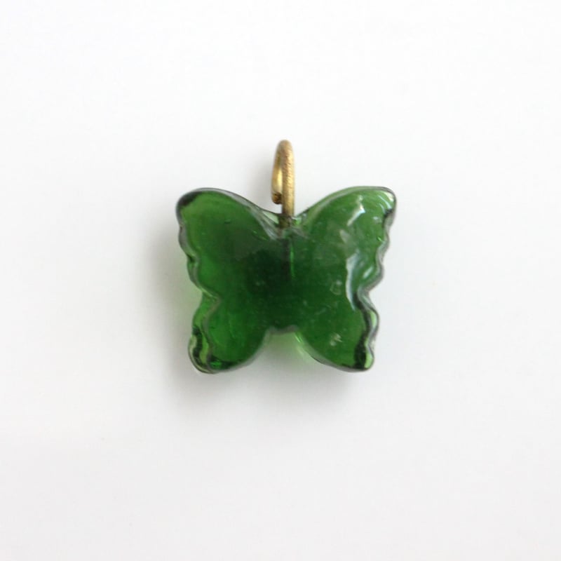 カン付きパピヨン型ガラスパーツ 15㎜（ｸﾞﾘｰﾝ）フランス製