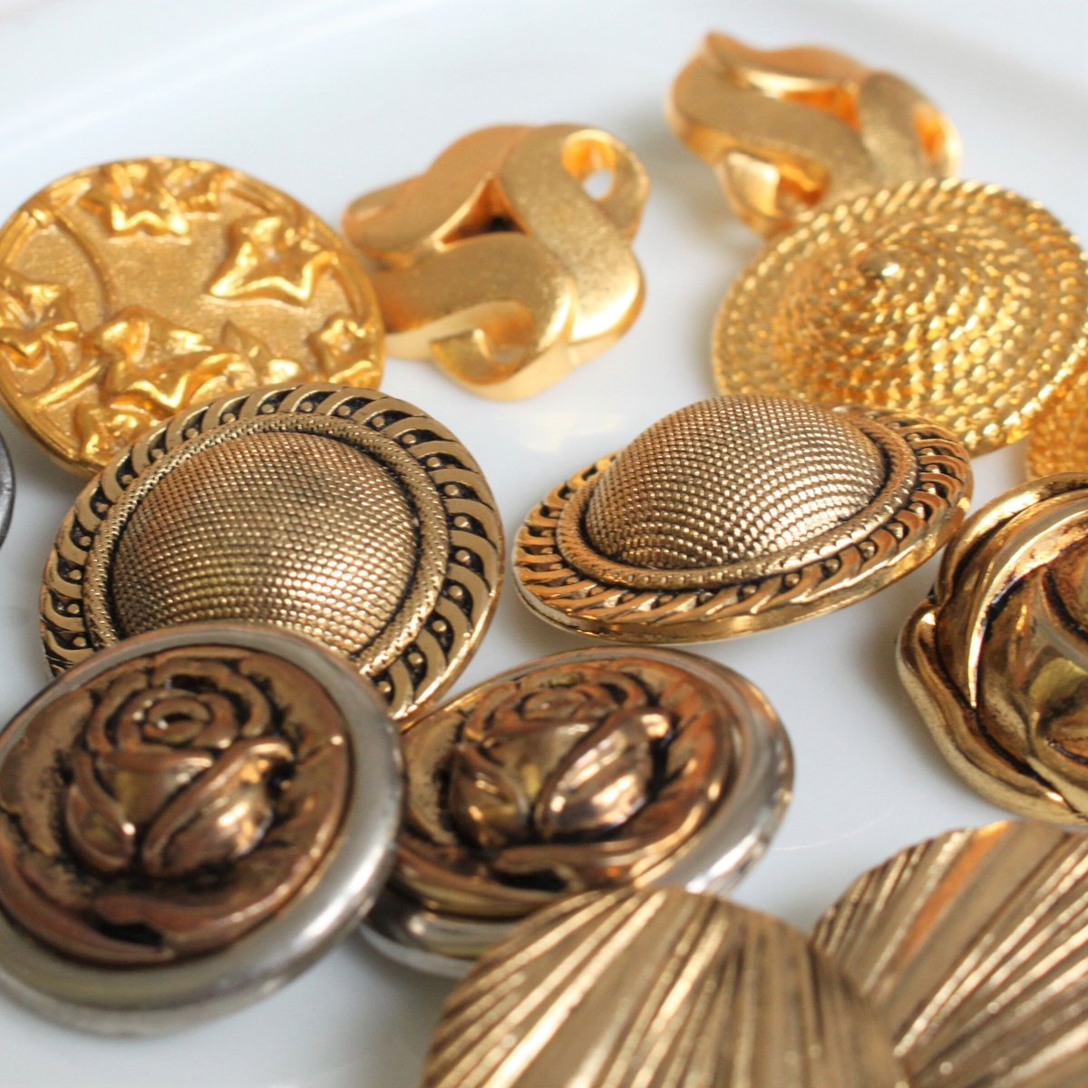 france vintage 大きめメタルボタン2個 25㎜ 367t | Le manège