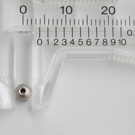 . ちいさなラウンドメタルビーズ（マットシルバー）4㎜　ヴィンテージ　926