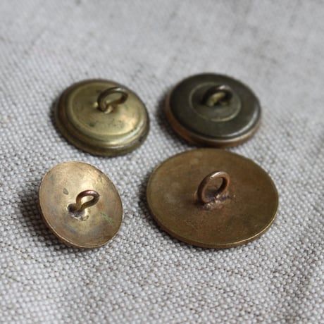 古いフランスの金属ボタン各種　　345