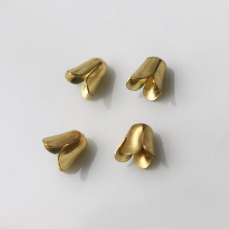 フラワー型ビーズキャップ4個set（S）6㎜（ｺﾞｰﾙﾄﾞ花びら4枚）フランスヴィンテージ 714