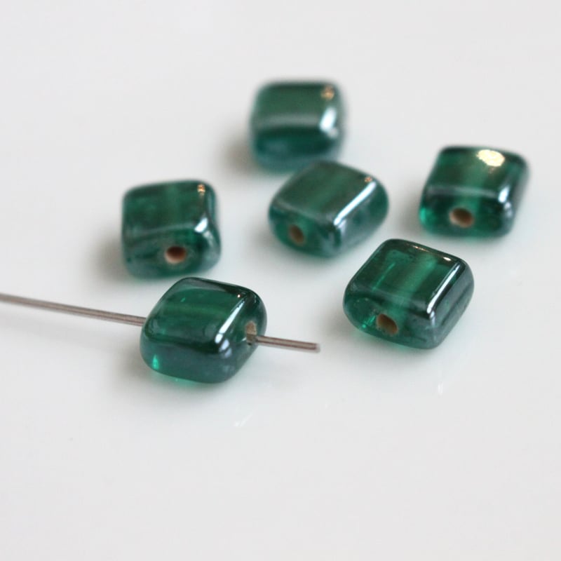 フラットスクエアガラスビーズ 7㎜ 6個 フランスヴィンテージ 2424