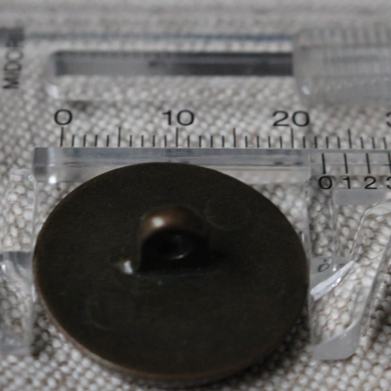 フランスヴィンテージボタン2個 28㎜ 22㎜ | Le manège