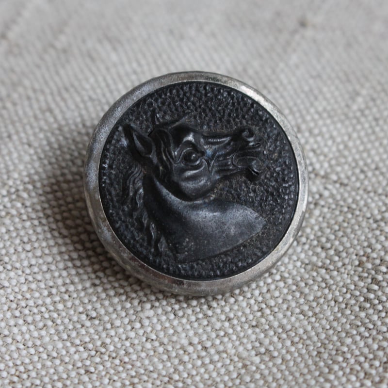 ハンティングボタン】馬のメタルボタン 27㎜ フランス fh3 | Le manège