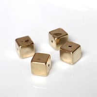 . キューブビーズ8㎜（ゴールド）4個　ドイツ製ヴィンテージ　222