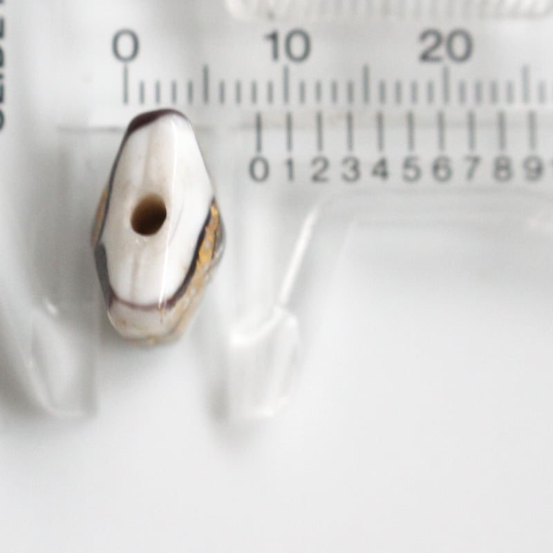 ランプワークガラスビーズ 14㎜（スクエア白） フランスヴィンテージ