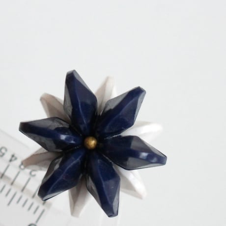 6枚花びらフラワー型ビーズ20㎜（ﾈｲﾋﾞｰ）2個　フランスヴィンテージ　333