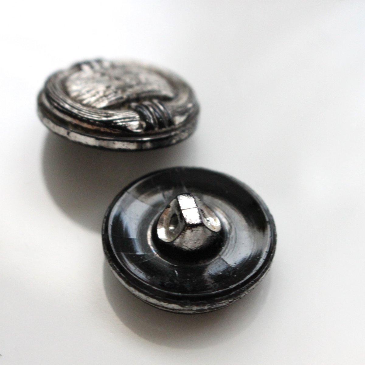 ガラスボタン21㎜（シルバー）2個 ヨーロッパヴィンテージ | Le manège