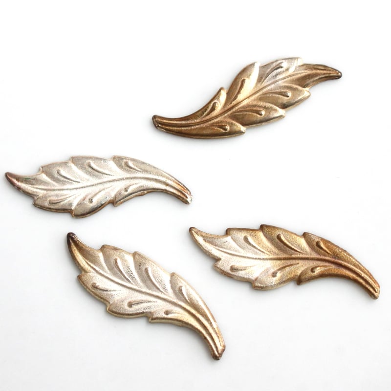 リーフ型貼り付けパーツ4個 31㎜ ドイツヴィンテージ 681 | Le