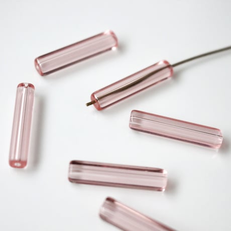 ガラスチューブビーズ （ピンク）4本　20㎜　フランス現行　2253