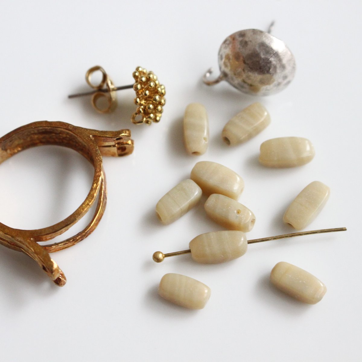 細長ガラスビーズ10個（ブルー）9㎜ チェコヴィンテージ 169 | Le manège