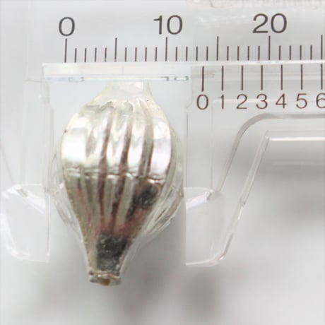 . シルバープラスチックビーズ23㎜　2個　ドイツ製ヴィンテージ　130