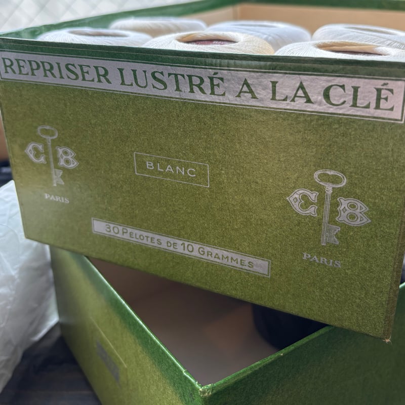 フランス製ヴィンテージデッドストック 糸巻き À la Clé（鍵印
