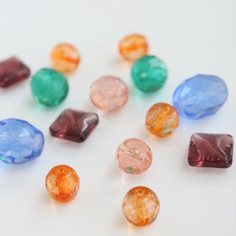 .ファセットガラスビーズ4個（オレンジmix）8㎜　チェコヴィンテージ　215