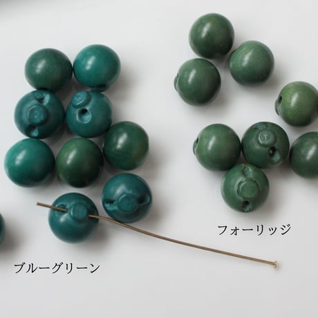 . 上穴ラウンドウッドビーズ　2個（フォーリッジ）12㎜　フランスヴィンテージ