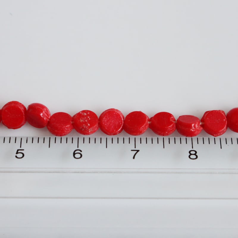 小さな赤いフレンチジェットビーズ（ラウンド）5㎜ 1920年代フランス製