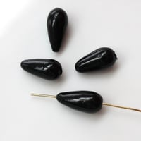 . ドロップ型ガラスビーズ16㎜（ブラック）　4個　フランスヴィンテージ　483