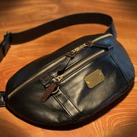 ZONオリジナル　新喜皮革　ホースハイド　レザー　ウエストバッグ　日本製