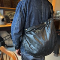 ZONオリジナル レザーニュースペーパーバッグ