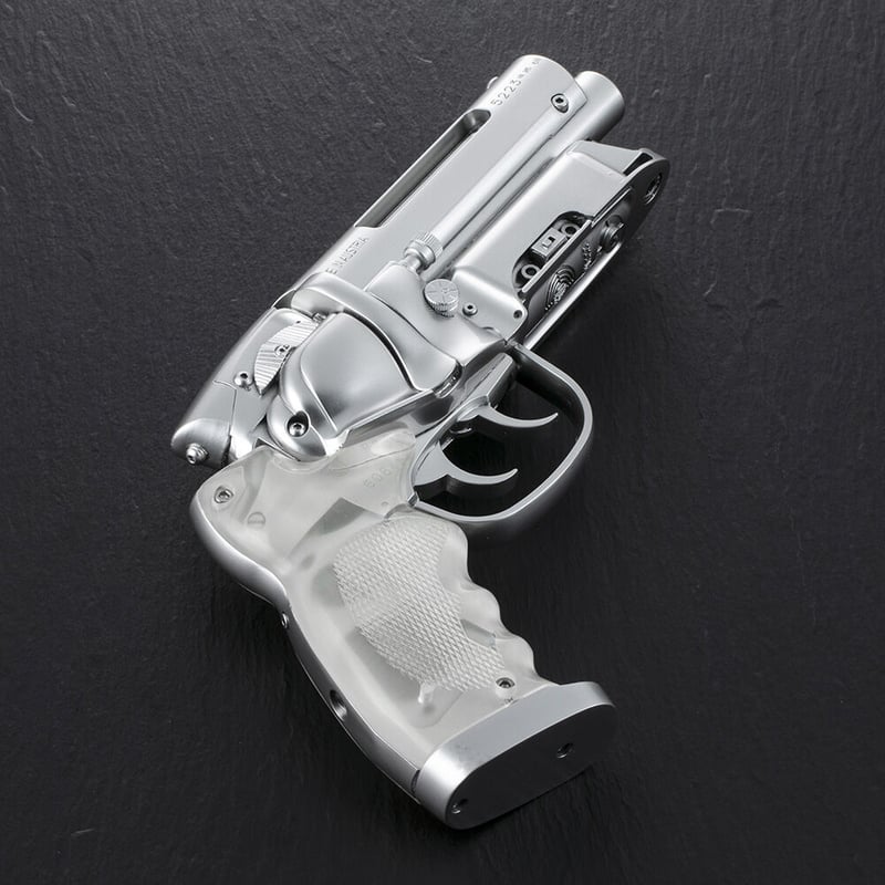 Tomenosuke Blaster 2049 Stunt Model Platinum |