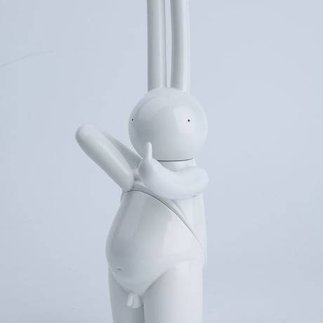 mr clement sofubi sculpture / a vulgar statement: wbg version
