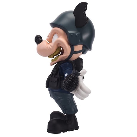 War Mouse Riot Blue by Clogtwo