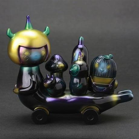 Microbus "To The Midnight Jungle" by Aya Kakeda