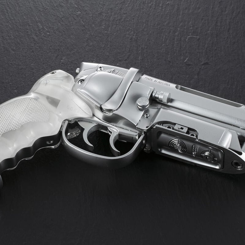 Tomenosuke Blaster 2049 Stunt Model Platinum |