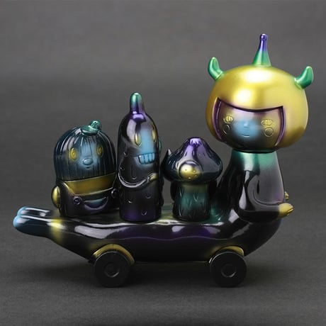 Microbus "To The Midnight Jungle" by Aya Kakeda