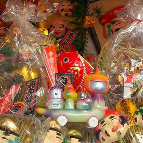Microbus "To The Candy Kaijyu Planet" by Aya Kakeda