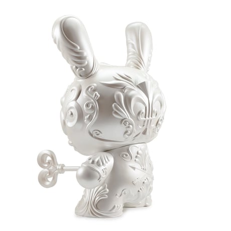 It's a F.A.D. Dunny 20" by J*RYU