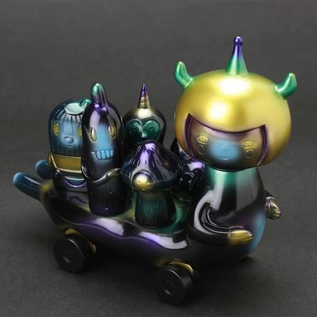 Microbus "To The Midnight Jungle" by Aya Kakeda