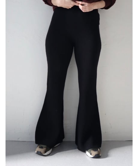 ジャガードニットフレアパンツ